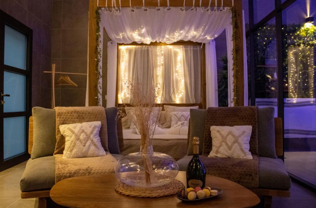 Le Bois Boheme- Suite & Spa Privatif นีมส์ ภายนอก รูปภาพ